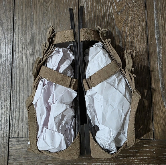 Minnetonka Fringe Sandal, Womens Size 9.5 - Picture 5 of 11